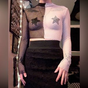 Black and white split fishnet